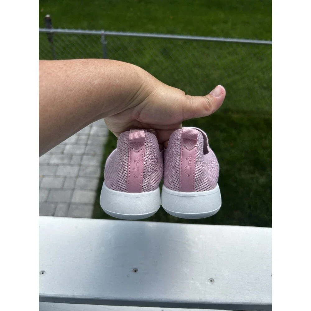 Clarks Cloudsteppers Girls Pink Knit Slip-On Sneakers Size 2M